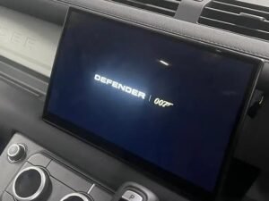 Defender 007