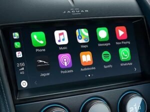 Apple CarPlay & Android
  Auto
